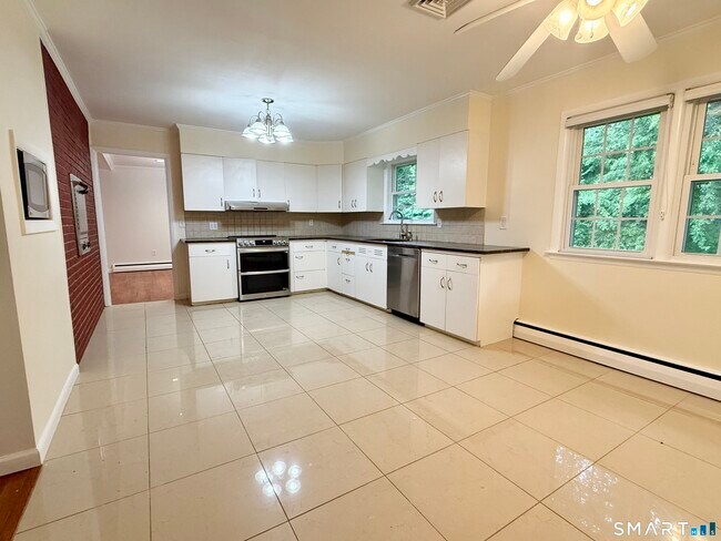 21 Byron Pl