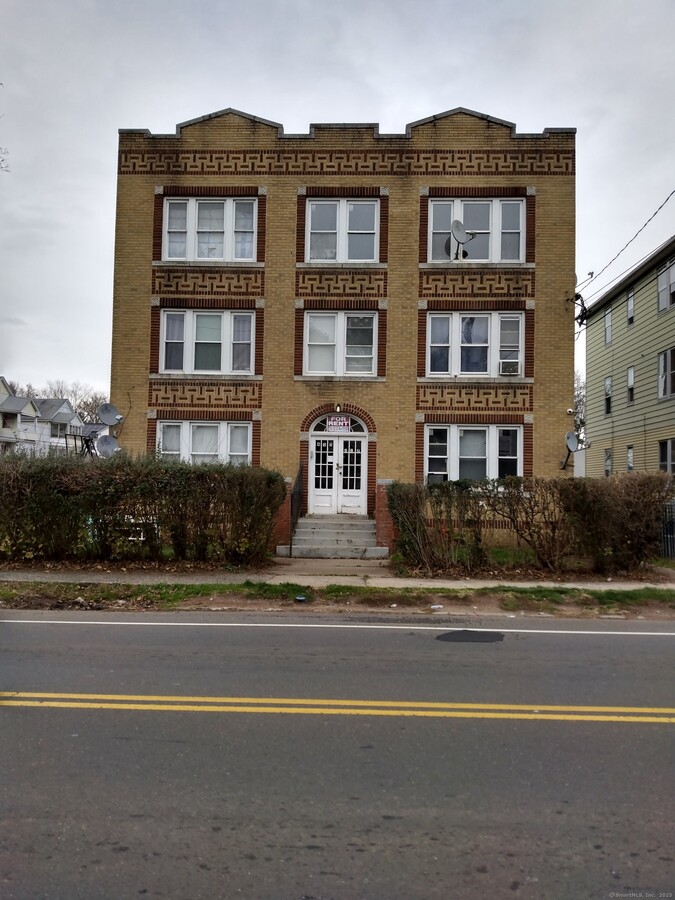 Photo - 415 East St Unit 1S