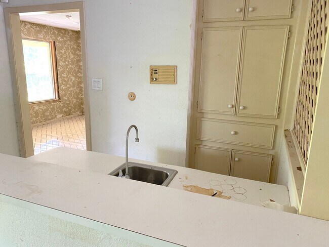 Photo - FOR SALE $389,000 House