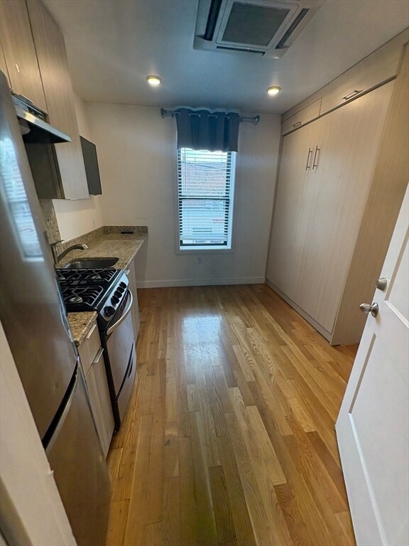 Building Photo - 21 5th St Unit 20