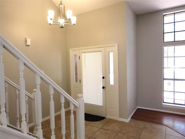 Photo - 8 N Greenbud Ct