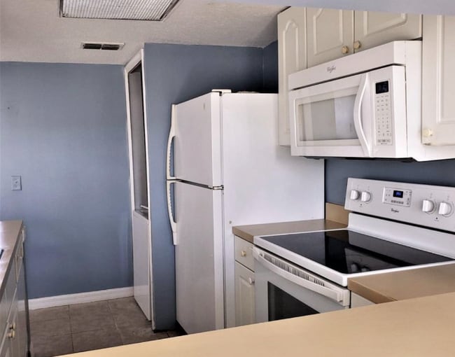 Photo - 914 Caribbean Dr