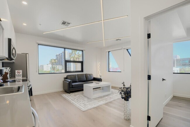 1030 N 1st St Unit SI ID1585484P