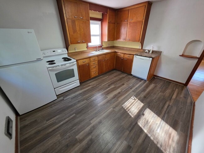 Building Photo - 513 Putnam Dr Rental