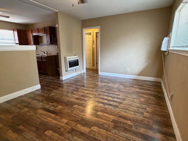 115 E Garden Dr