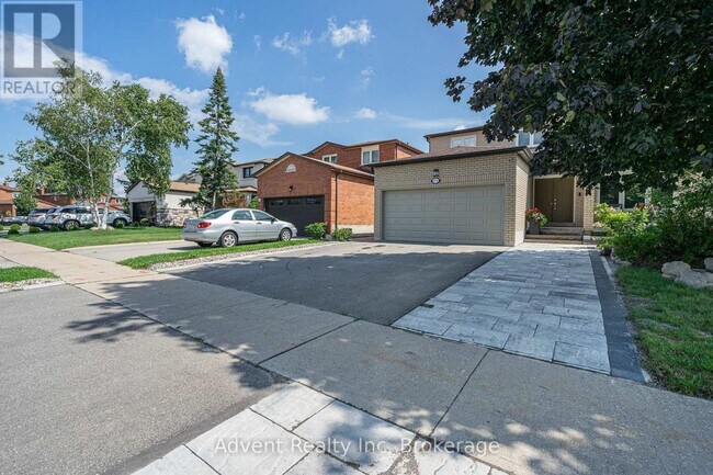 Photo - 49 Cherhill Dr