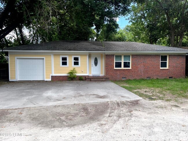Building Photo - 1806 6th St Rental