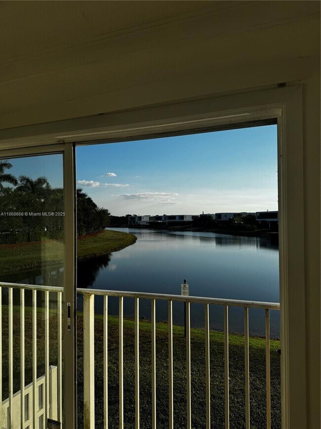 Photo - 154 Riviera Cir