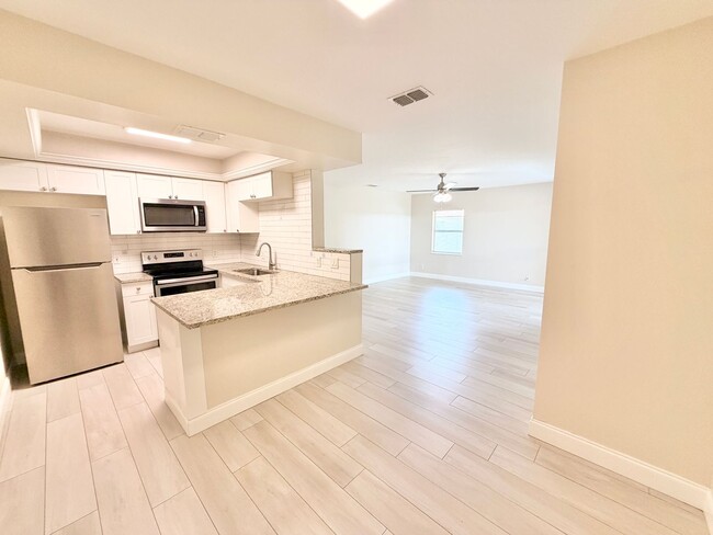 Photo - 4241 Gulfstream Dr Unit Apt 202