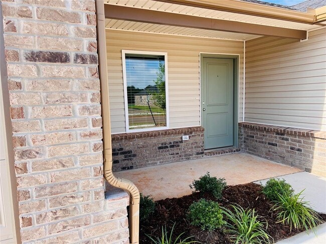 Photo - 604 Hillsboro Drive