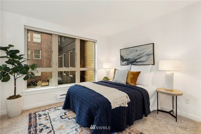 Bedroom - 1420 E Pine St Unit E410