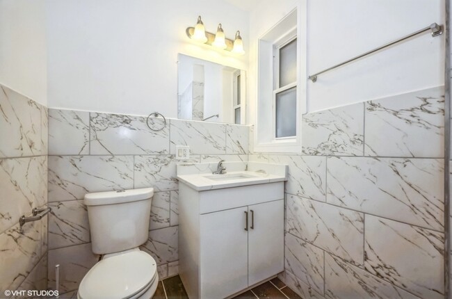 Photo - 3329 S Oakley Ave Unit 1