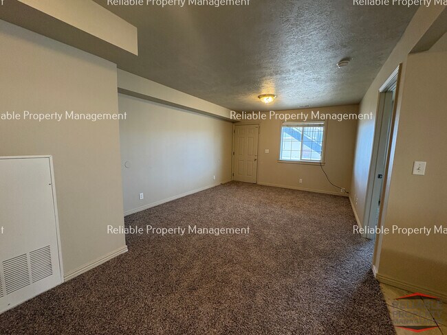 Photo - 198 Stockham Blvd Unit B
