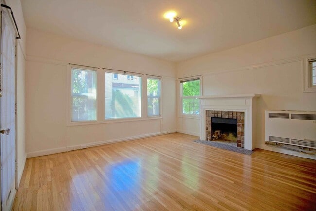 2339 Prince St Unit 2339