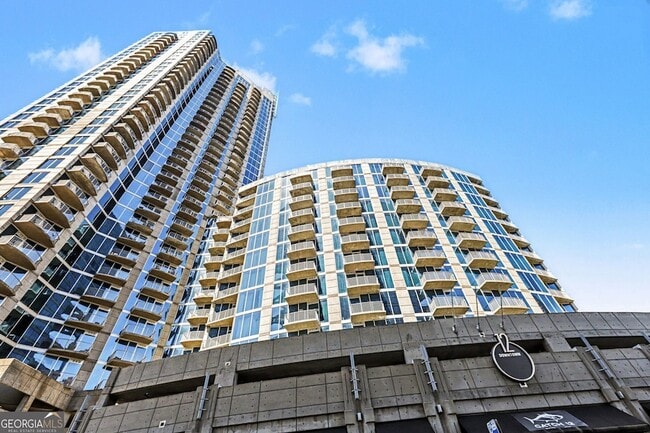 Building Photo - 400 W Peachtree St NW Unit 1610