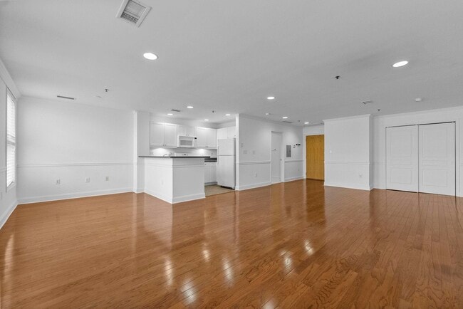 Photo - 812 Grand St Unit 421