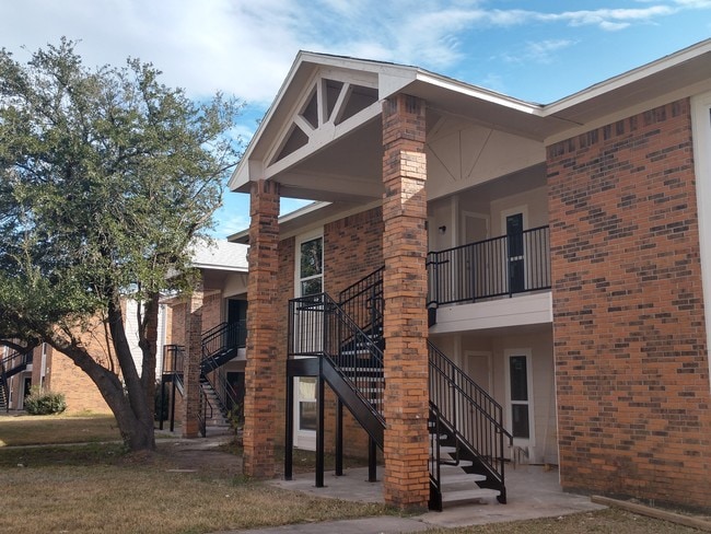 Photo - Highland Pointe