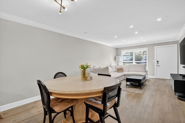 Photo - 55 SE 14th St Unit 211