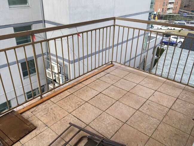 105 Neptune Ave Unit 5