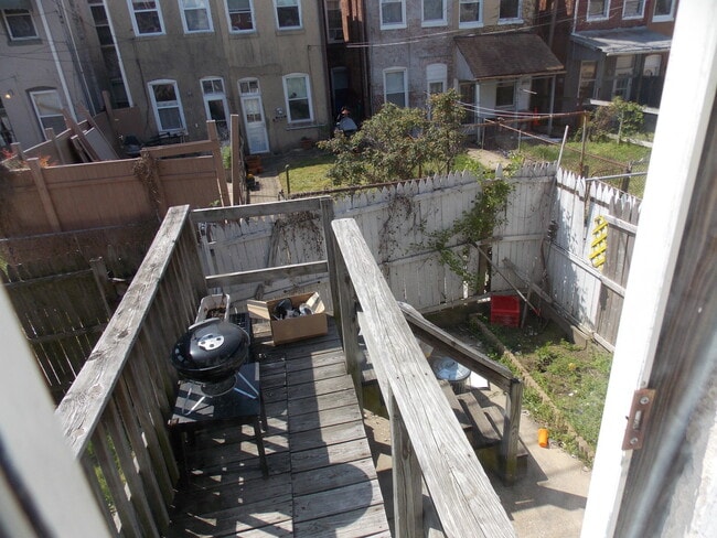 809 Powers St
