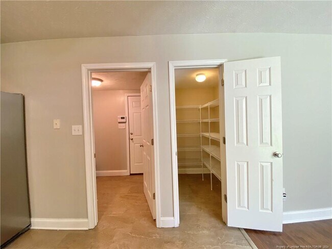 Photo - 369 Colonial Hills Dr