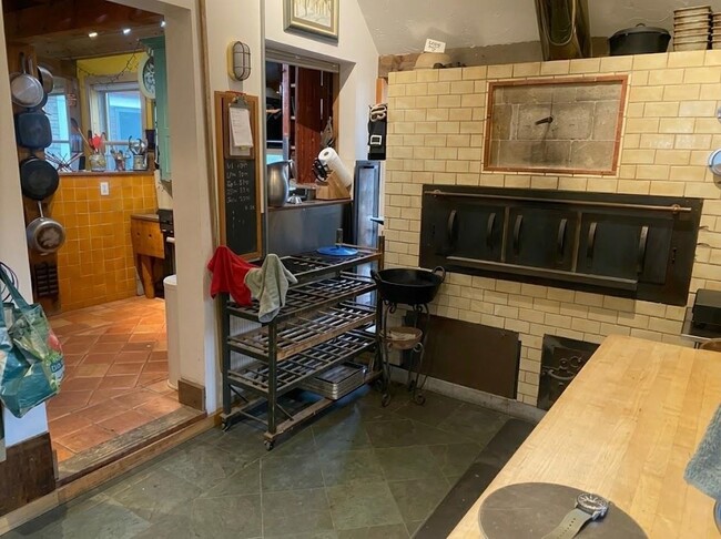 Photo - 292 Morgan Rd