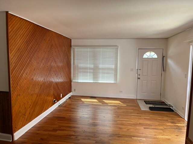 1811 Jamestown Cir