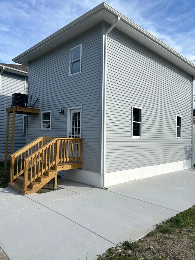 Photo - 1405 N Ohio Ave