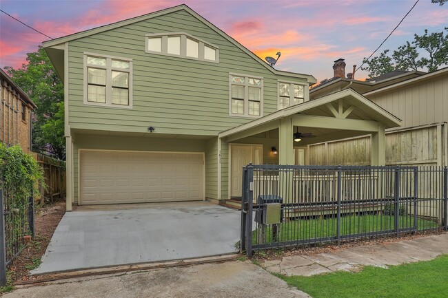 Building Photo - 1611 Oakdale St