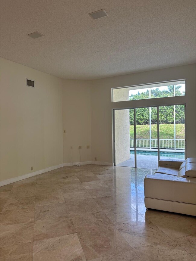 Photo - 19922 Dinner Key Dr