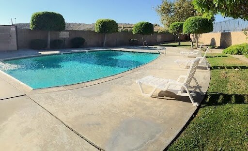 Seasonal Pool