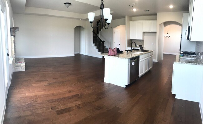 Photo - 2121 Swanmore Way
