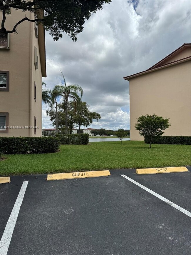 Photo - 13101 SW 11th Ct Unidad 204B