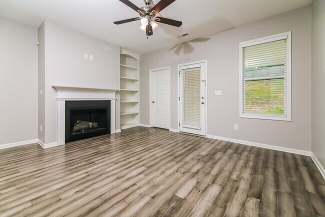 Photo - 341 Crawford Pkwy