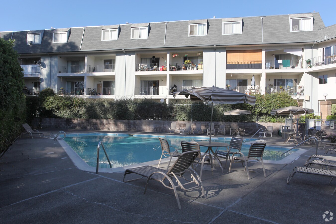 Photo - Hillcrest Townhomes Apartment Complex