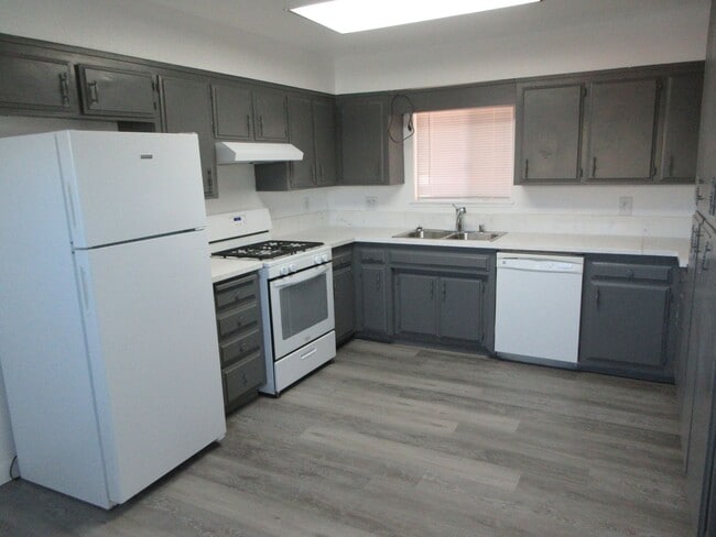 Photo - Beautiful 3b 2ba