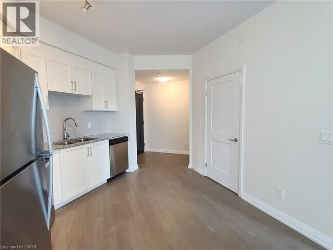 Photo - 155 Caroline St S Unité 511