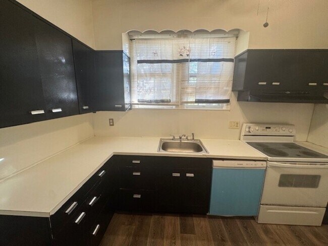 Photo - 3508 Grantley Rd