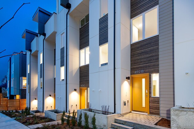 Building Photo - New Construction Townhouse - 2 Bedroom Columbia City