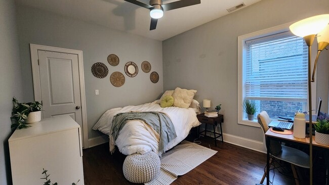 Photo - Gorgeous 2 bedroom in Lakeview Unidad 735-3C