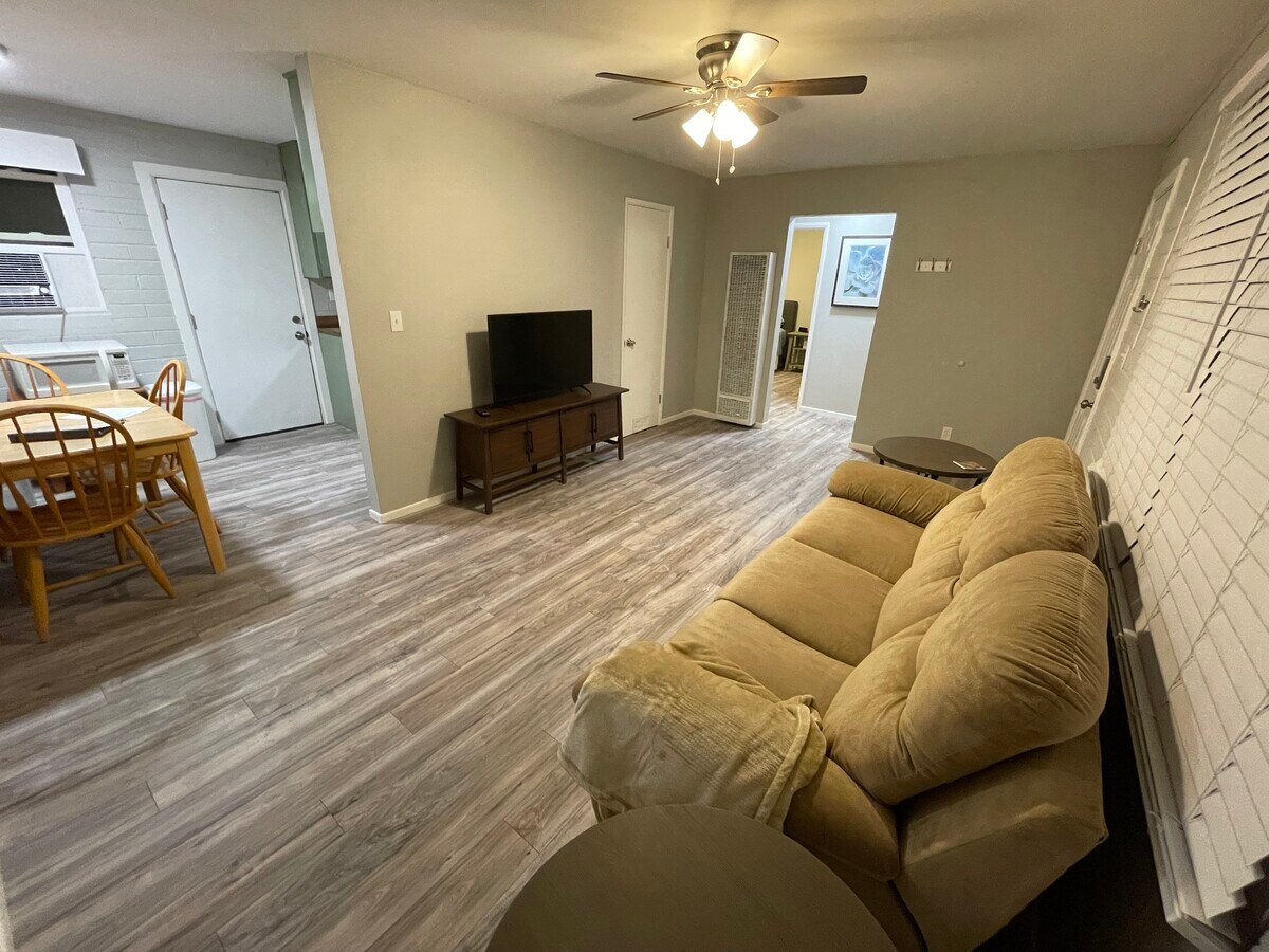 Photo - 1410 N Winslow Ave Apartment Unit 1410 N Winslow Ave