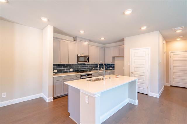 Photo - 7800 Manilla Dr