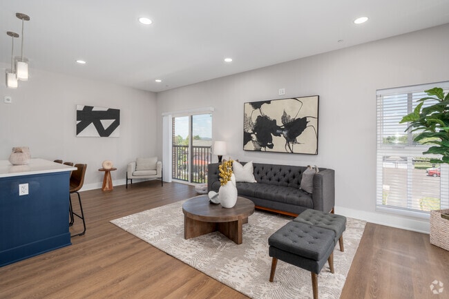 2BR, 2BA - 1,190SF - Living Room