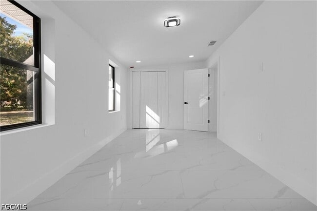 356 New York Dr