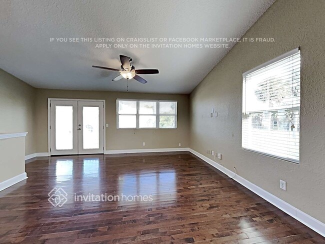 Photo - 410 4th St S