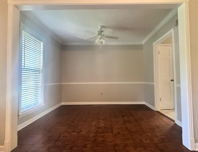 Photo - 335 Alexander Cove