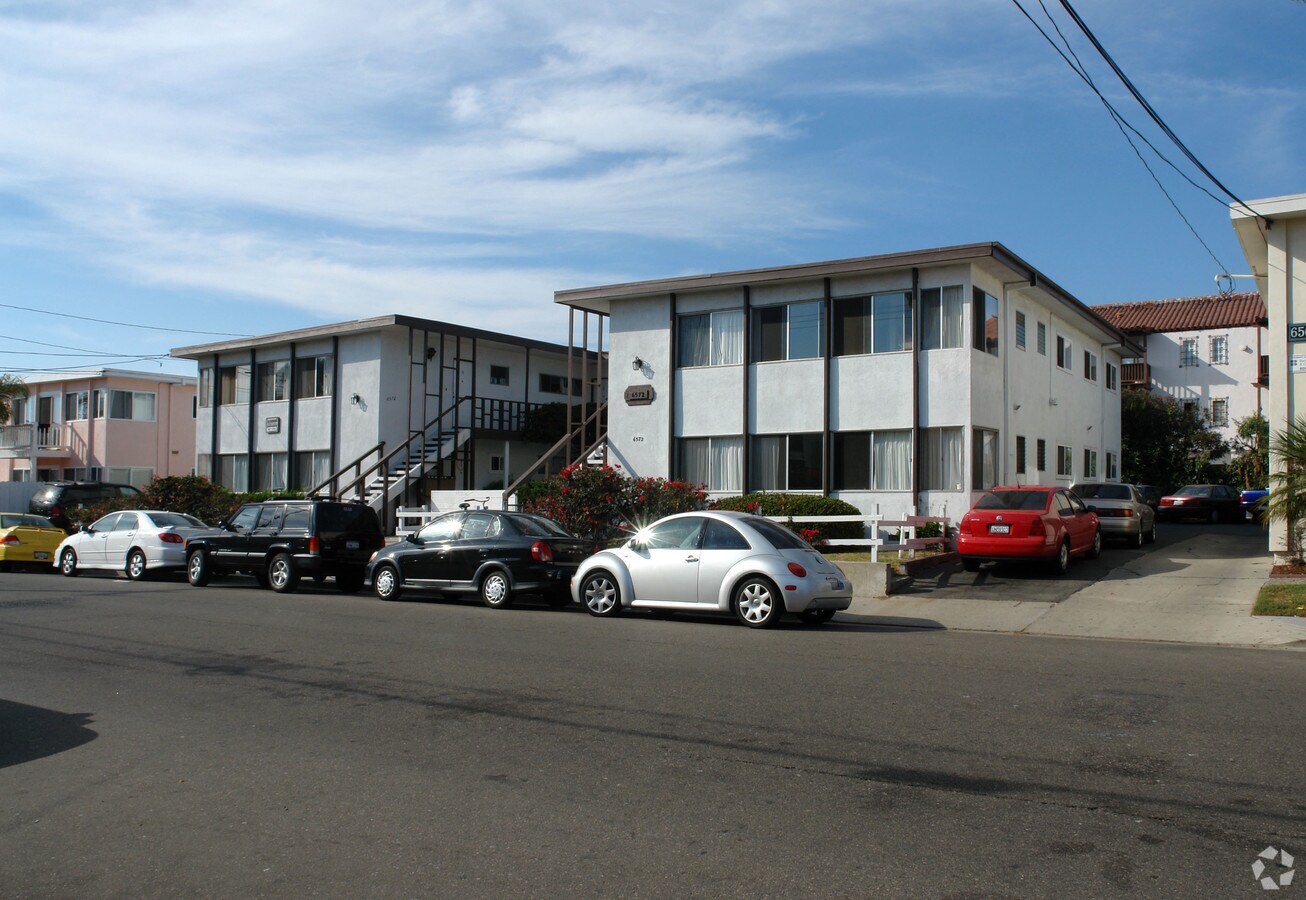 Sanders Apartments - Sanders Apartments