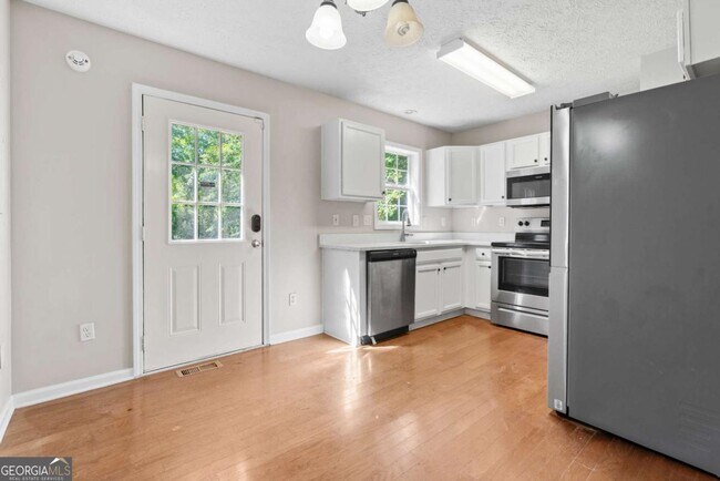 Photo - 1333 Laura Ln