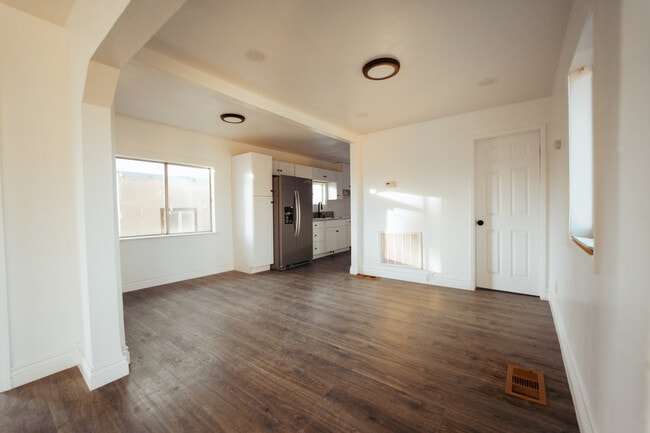 Photo - 232 E Marengo Ave