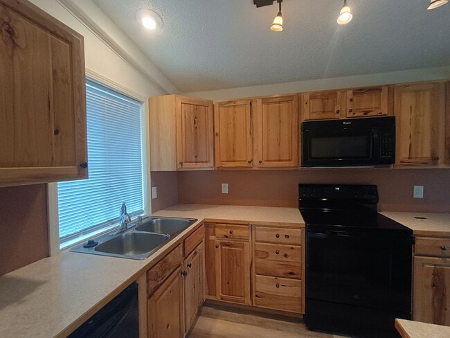 Photo - Remodeled 2-bedroom, 1-bath home located in the heart of East Bremerton